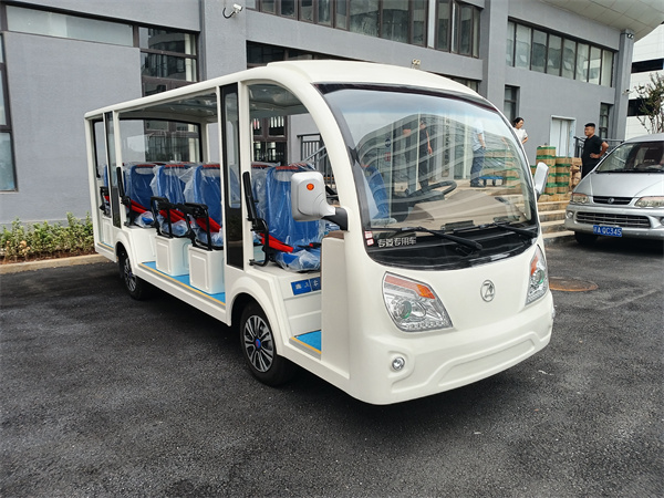 观光车之旅：揭秘护你安澜的守护力量